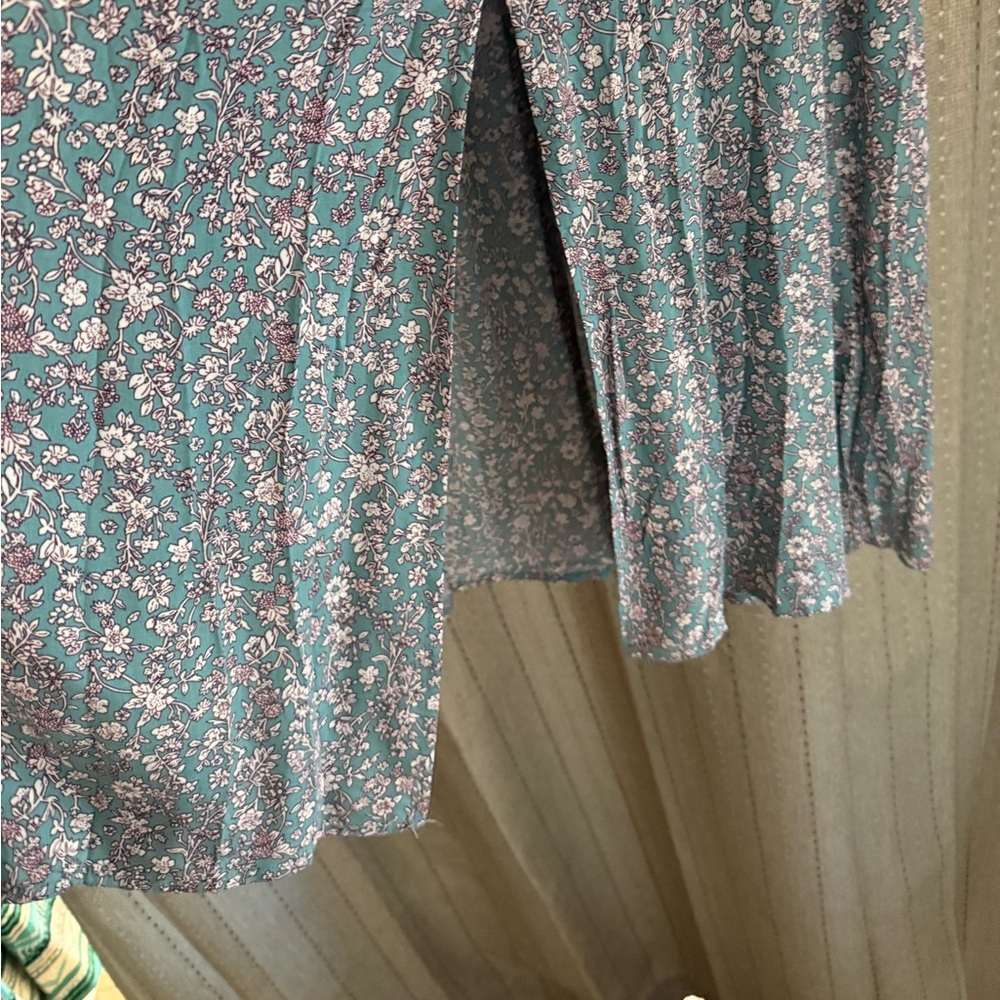 Blush Blue and White Floral Dress - Picture 4 of 5